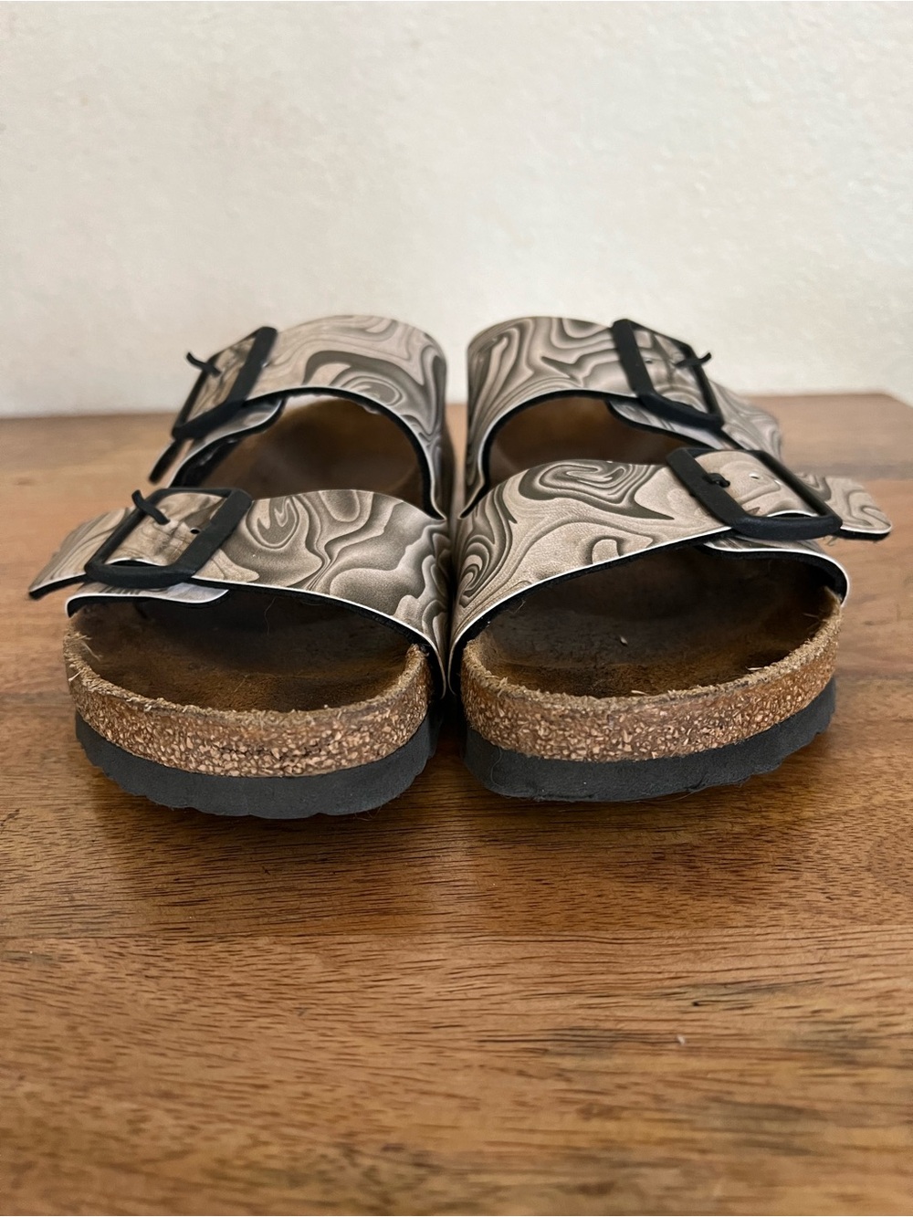 Birkenstock Arizona Birko-Flor Color: Marbletwirl Black/White Sandal Size 7 - Picture 5 of 16